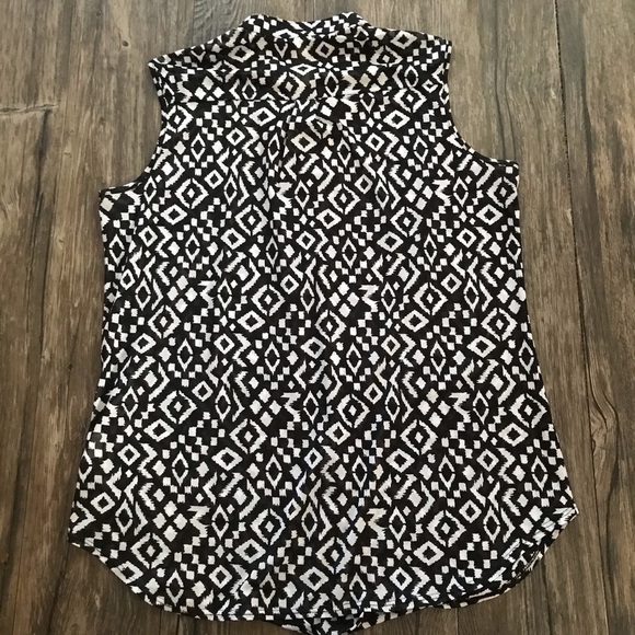 SLEEVELESS Blouse Semi Sheer Black & White. - Picture 4 of 5